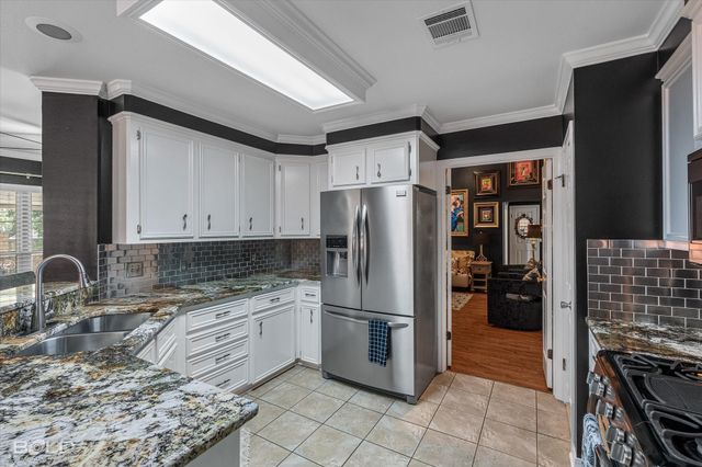 2200 Middle Creek Boulevard, Bossier City, LA 71111