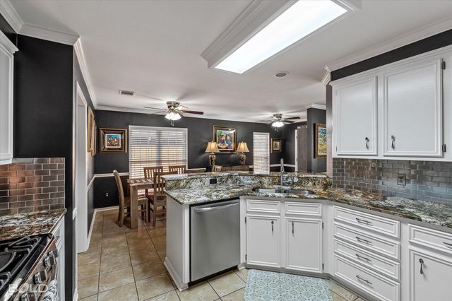 2200 Middle Creek Boulevard, Bossier City, LA 71111