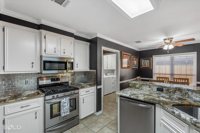 2200 Middle Creek Boulevard, Bossier City, LA 71111