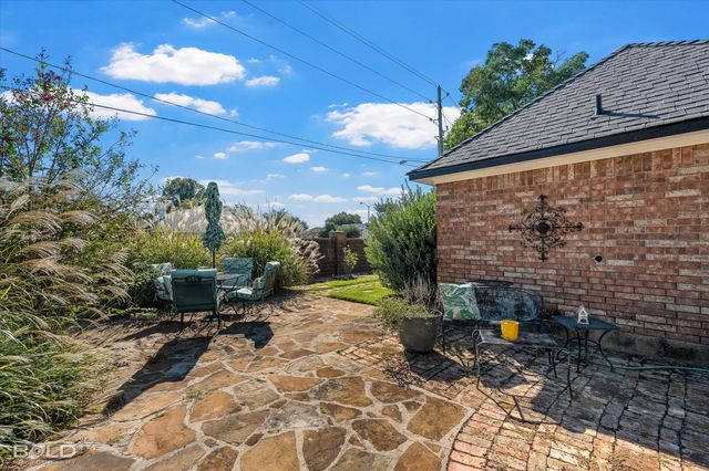 2200 Middle Creek Boulevard, Bossier City, LA 71111