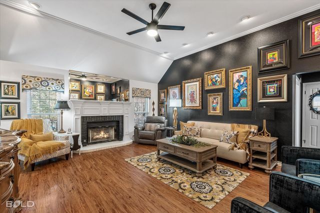 2200 Middle Creek Boulevard, Bossier City, LA 71111