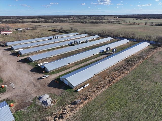 11285 Tucker Road, Gravette, AR 72736