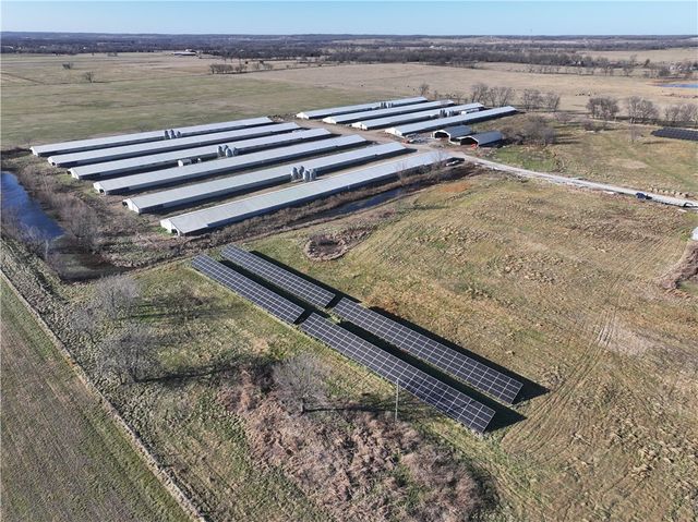 11285 Tucker Road, Gravette, AR 72736