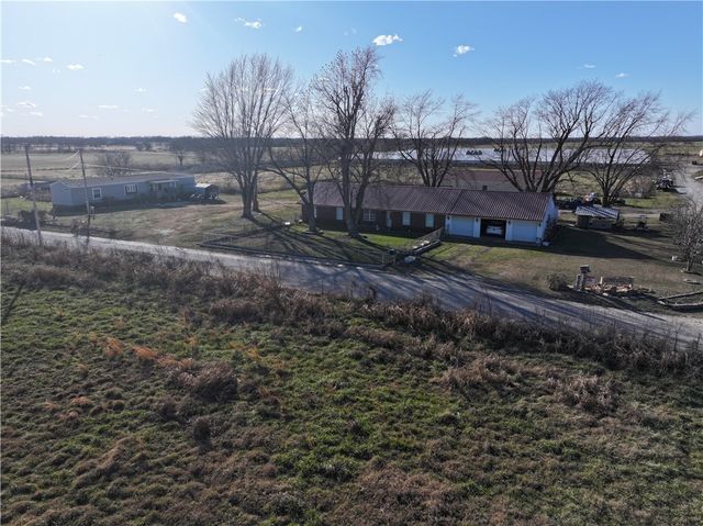 11285 Tucker Road, Gravette, AR 72736