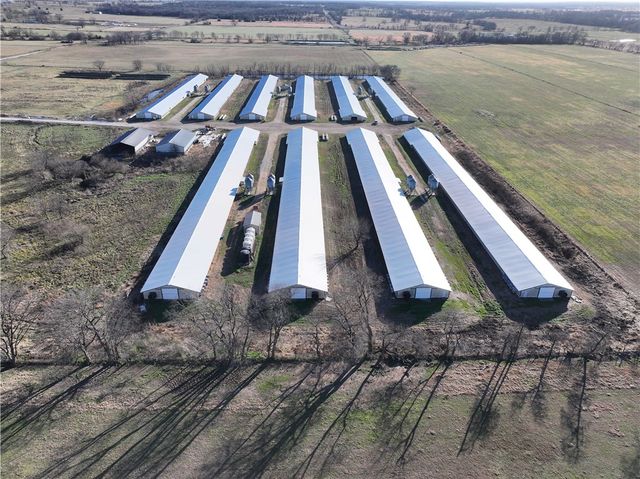 11285 Tucker Road, Gravette, AR 72736