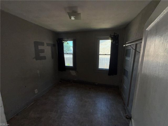 7417 Evelyn T Butts AVE, Norfolk, VA 23513