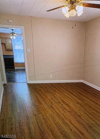 306 Aurora St, Lopatcong Twp., NJ 08865