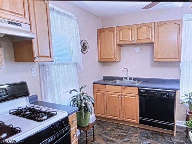 306 Aurora St, Lopatcong Twp., NJ 08865