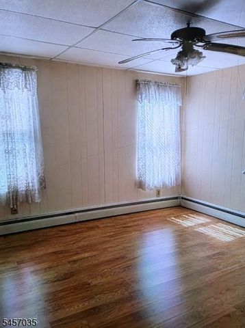 306 Aurora St, Lopatcong Twp., NJ 08865