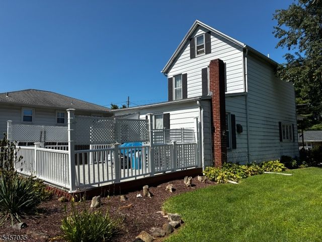 306 Aurora St, Lopatcong Twp., NJ 08865