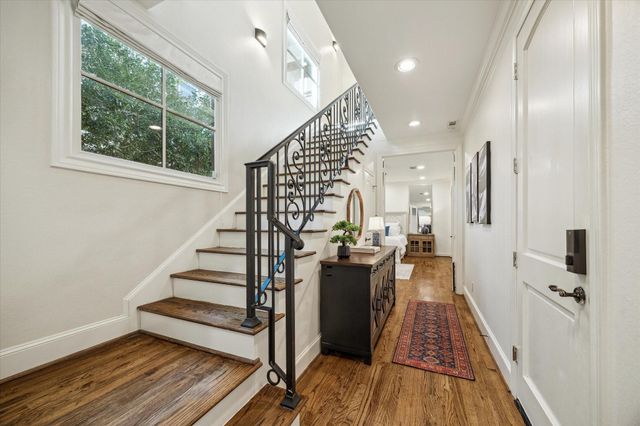 1720 Elmen Street, Houston, TX 77019