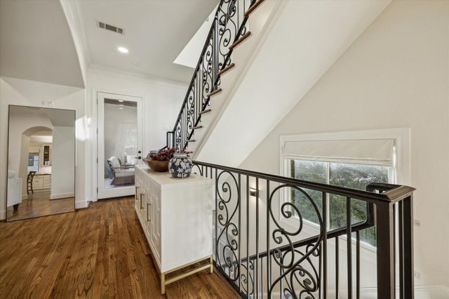 1720 Elmen Street, Houston, TX 77019