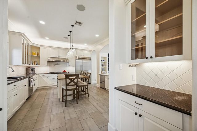 1720 Elmen Street, Houston, TX 77019