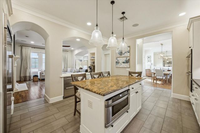 1720 Elmen Street, Houston, TX 77019