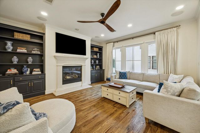 1720 Elmen Street, Houston, TX 77019