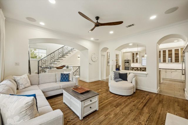 1720 Elmen Street, Houston, TX 77019