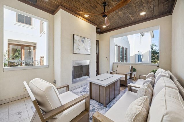 1720 Elmen Street, Houston, TX 77019