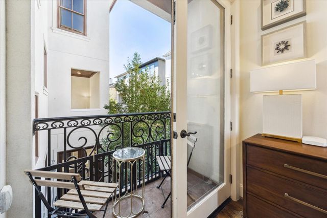 1720 Elmen Street, Houston, TX 77019