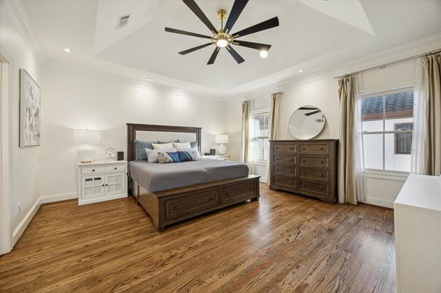 1720 Elmen Street, Houston, TX 77019