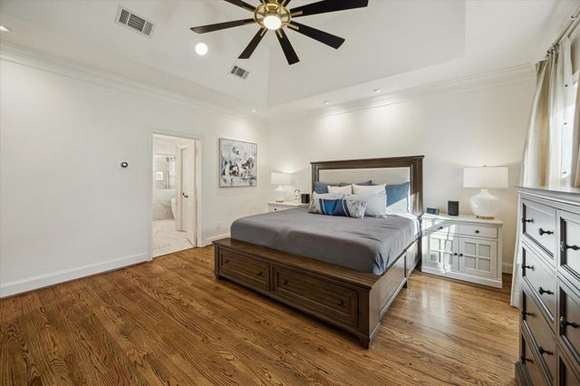 1720 Elmen Street, Houston, TX 77019