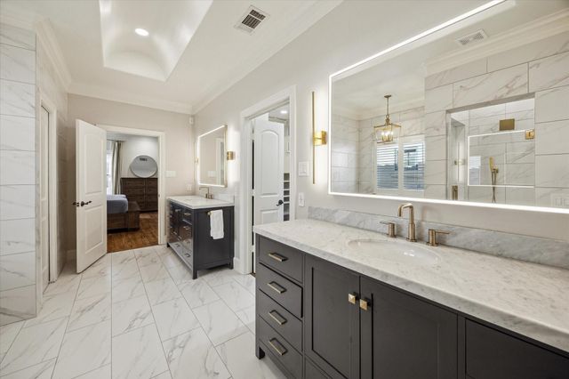 1720 Elmen Street, Houston, TX 77019