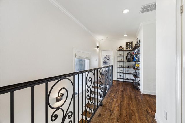 1720 Elmen Street, Houston, TX 77019