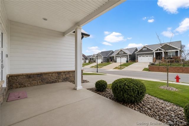 4001 Williams Crossing Way, Jeffersonville, IN 47130