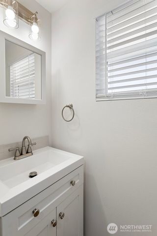 1464 S 303rd Street, Federal Way, WA 98003