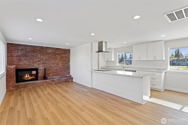 1464 S 303rd Street, Federal Way, WA 98003