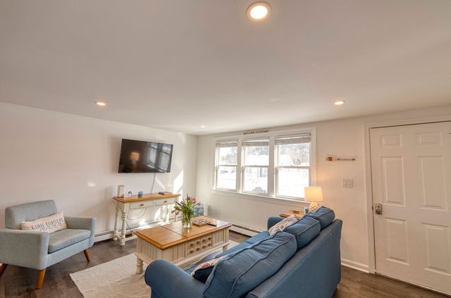 205 Lower County Rd 8, Dennis, MA 02639