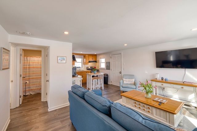 205 Lower County Rd 8, Dennis, MA 02639