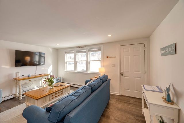 205 Lower County Rd 8, Dennis, MA 02639