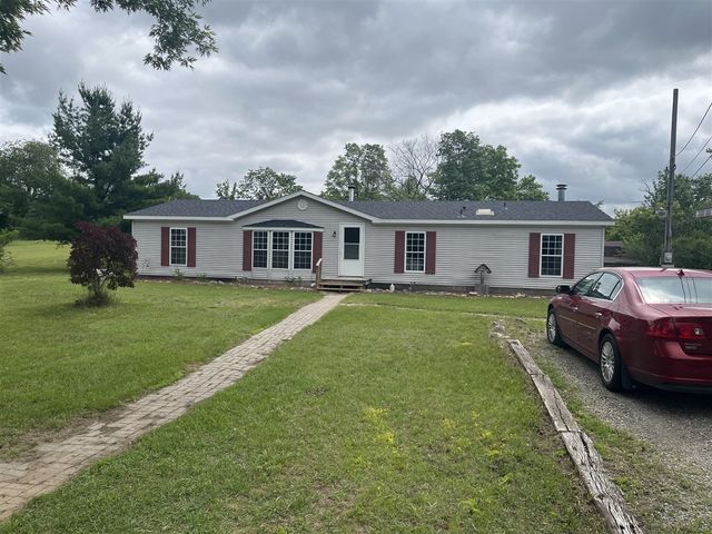 1172 N Greenville Road, Stanton, MI 48888