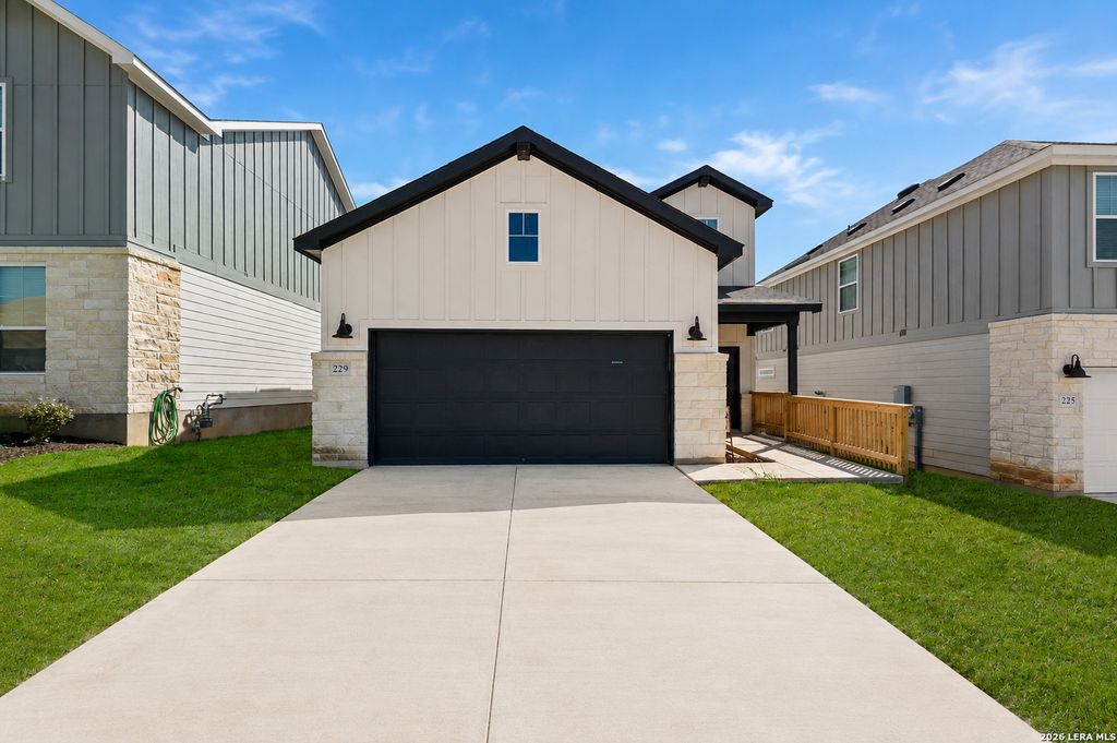229 WILD YONDER LN, Boerne, TX 78006