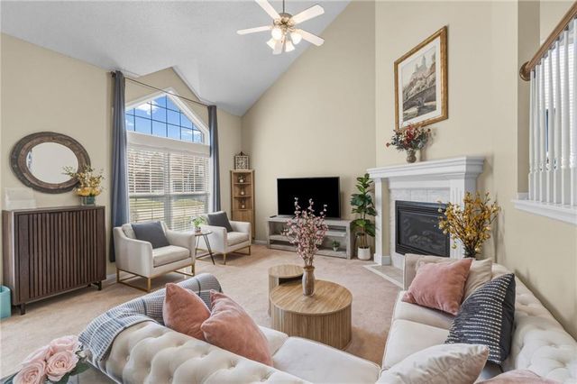 416 SW Stacey Drive, Lee's Summit, MO 64082