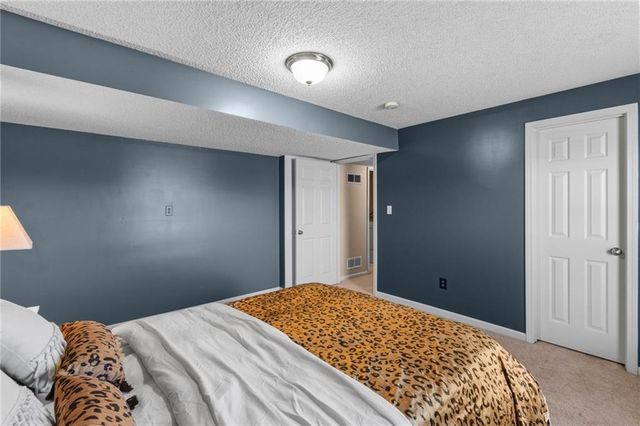 416 SW Stacey Drive, Lee's Summit, MO 64082