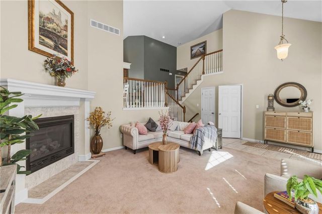 416 SW Stacey Drive, Lee's Summit, MO 64082