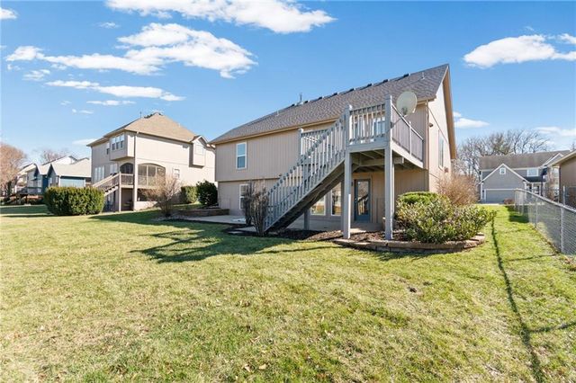 416 SW Stacey Drive, Lee's Summit, MO 64082