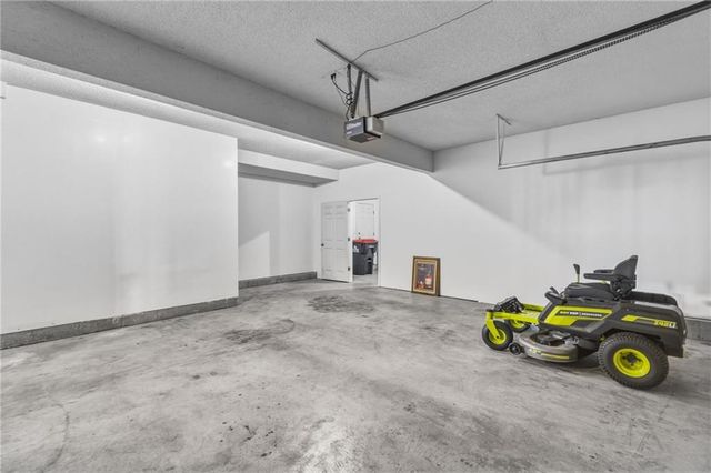 416 SW Stacey Drive, Lee's Summit, MO 64082