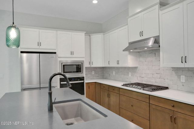 10149 FILAMENT Boulevard, Jacksonville, FL 32256