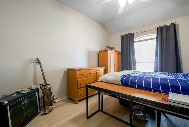 943 Morgan Drive, Burleson, TX 76028