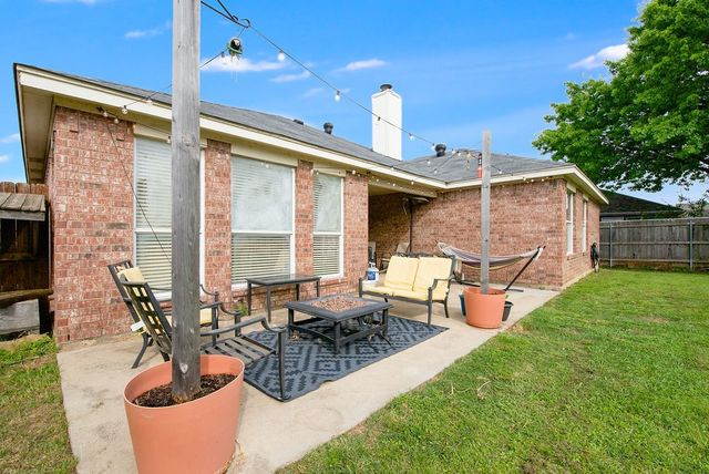 943 Morgan Drive, Burleson, TX 76028