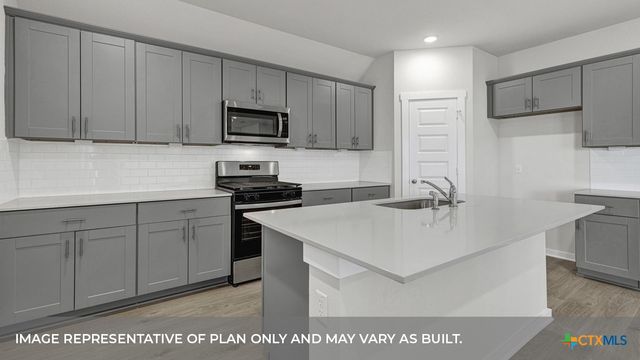 412 BARRON ESTATE Drive, Lockhart, TX 78644