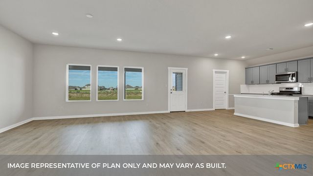 412 BARRON ESTATE Drive, Lockhart, TX 78644