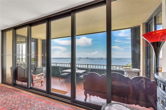 11113 Biscayne Blvd PH8, Miami, FL 33181