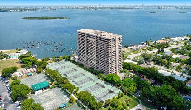 11113 Biscayne Blvd PH8, Miami, FL 33181