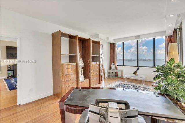 11113 Biscayne Blvd PH8, Miami, FL 33181