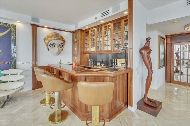 11113 Biscayne Blvd PH8, Miami, FL 33181
