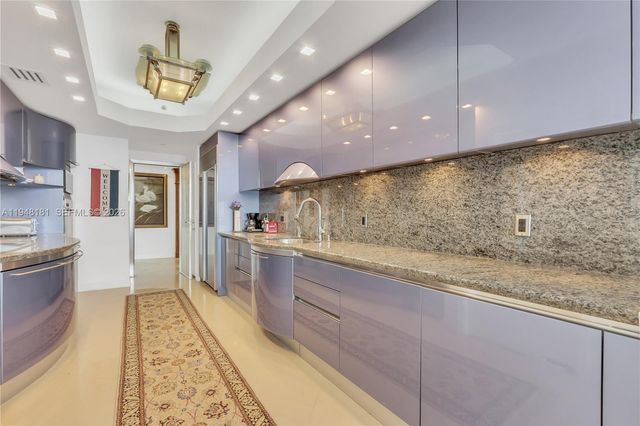 11113 Biscayne Blvd PH8, Miami, FL 33181