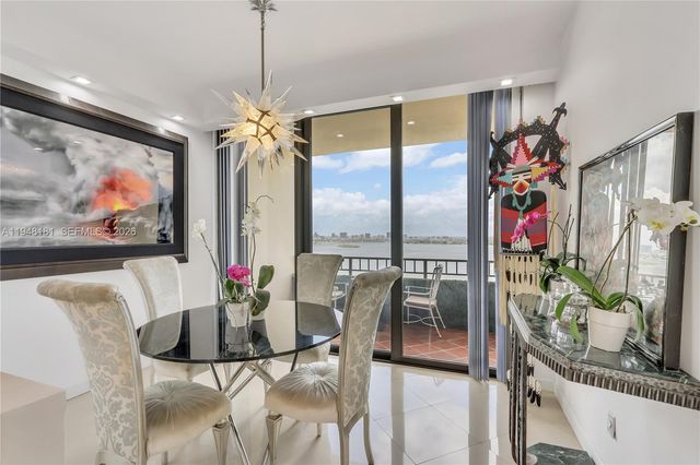 11113 Biscayne Blvd PH8, Miami, FL 33181